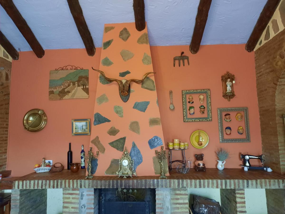 Hotel Restaurante Las Buitreras Эль-Кольменар Экстерьер фото