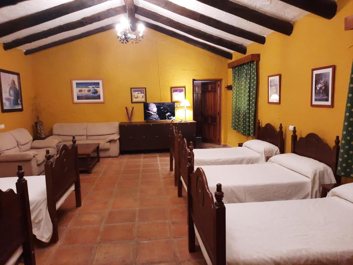 Hotel Restaurante Las Buitreras Эль-Кольменар Экстерьер фото