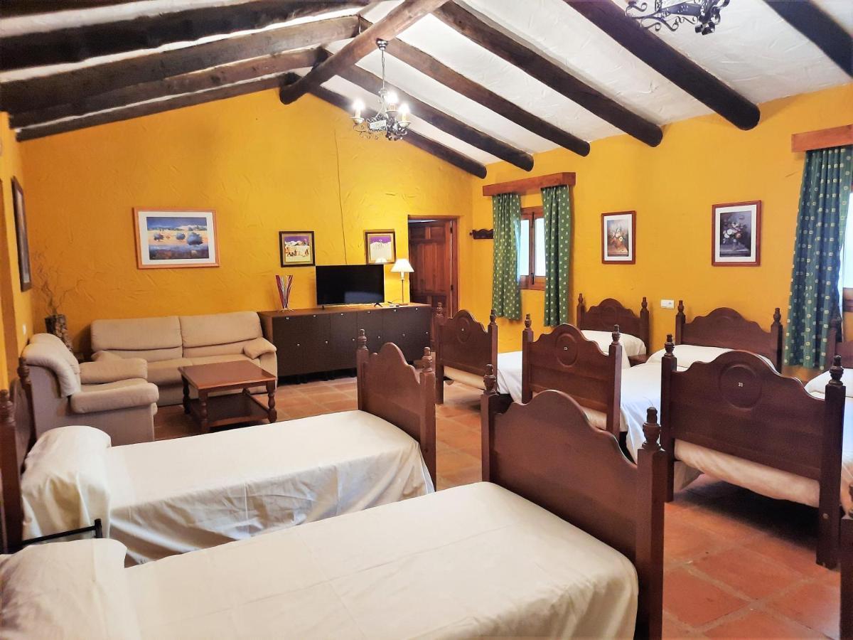 Hotel Restaurante Las Buitreras Эль-Кольменар Экстерьер фото